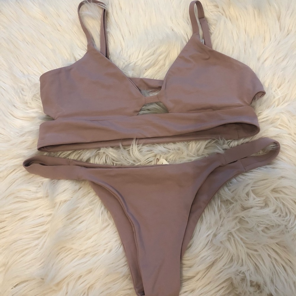 Tavika swim set